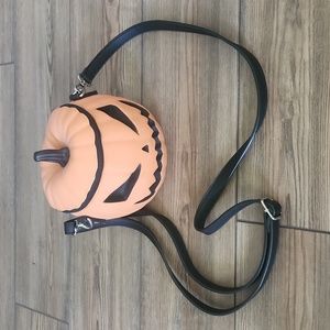 Sleepy Hollow La Femme en Nour Pumpkin Head Purse